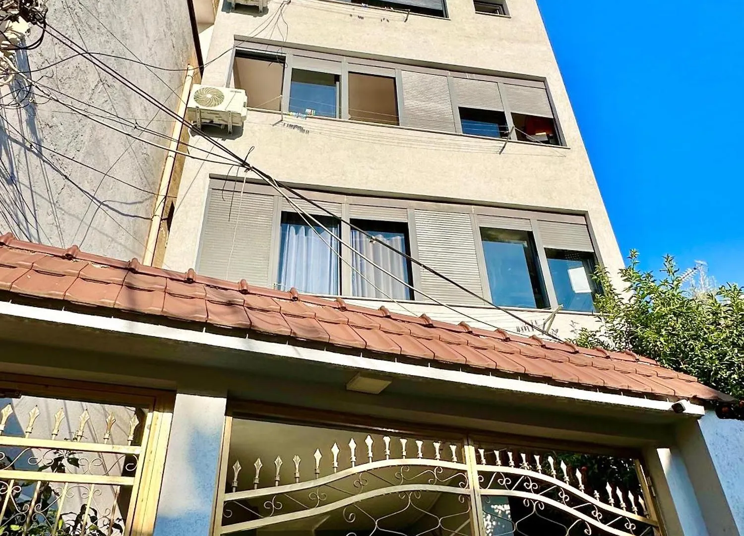Hidden Gem Apartment Tirana