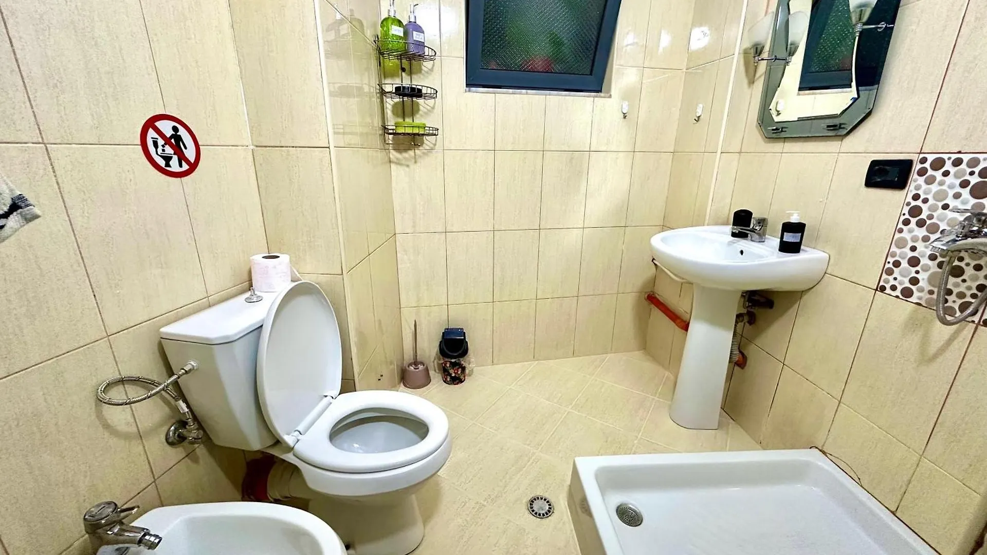 Hidden Gem Apartment Tirana