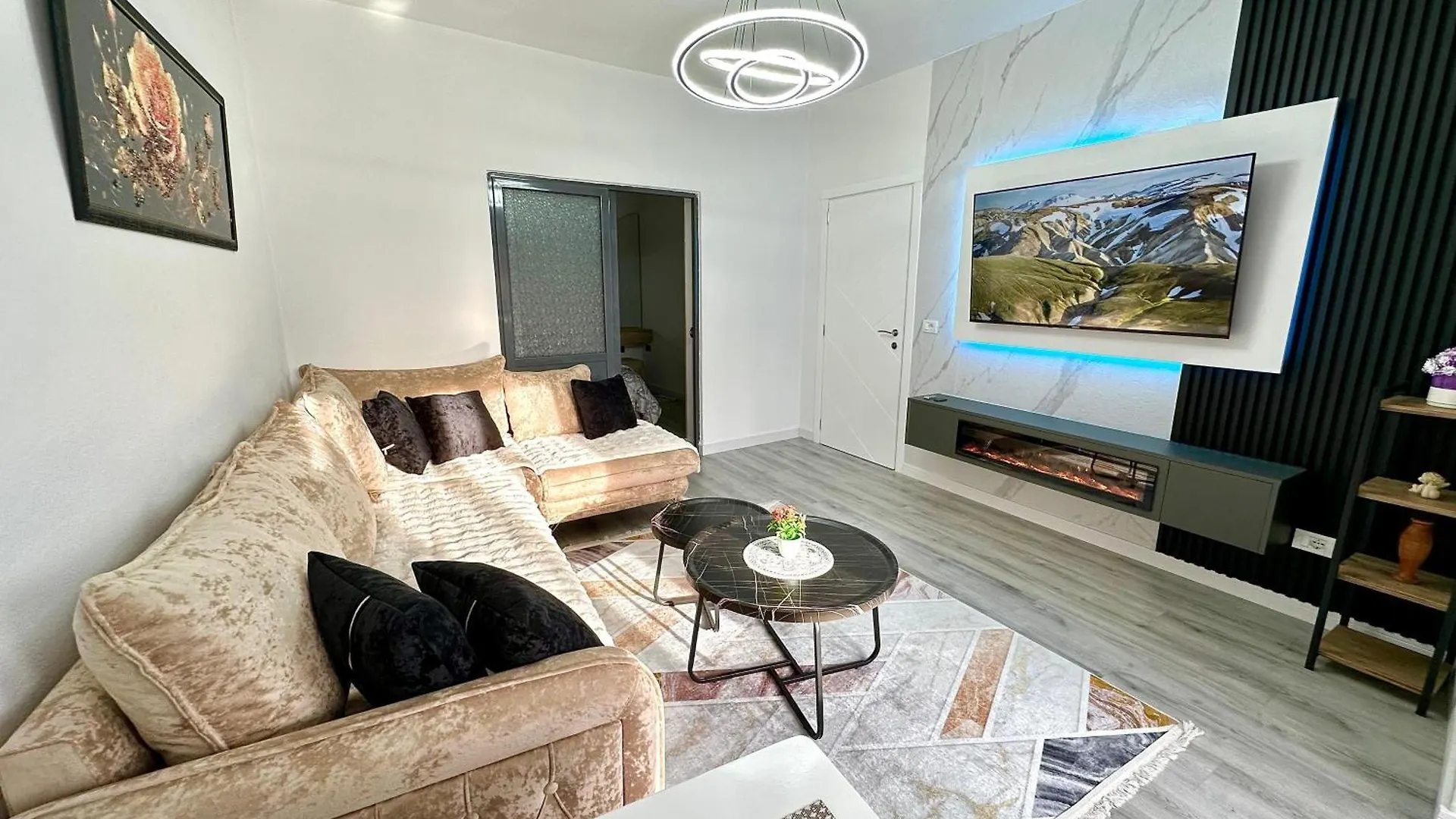 Hidden Gem Apartment Tirana